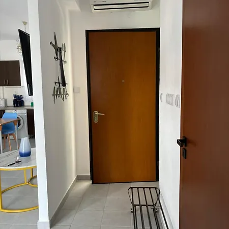 Sunny House Apartman