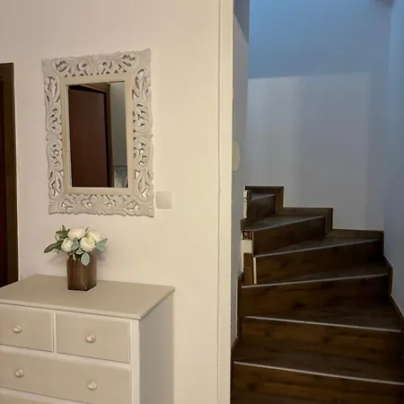 Sunny House Apartment
