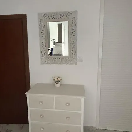 Sunny House Apartment