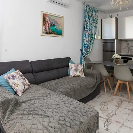 Sunny House Chaniotis